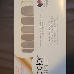 Colorstreet Amazing Greige